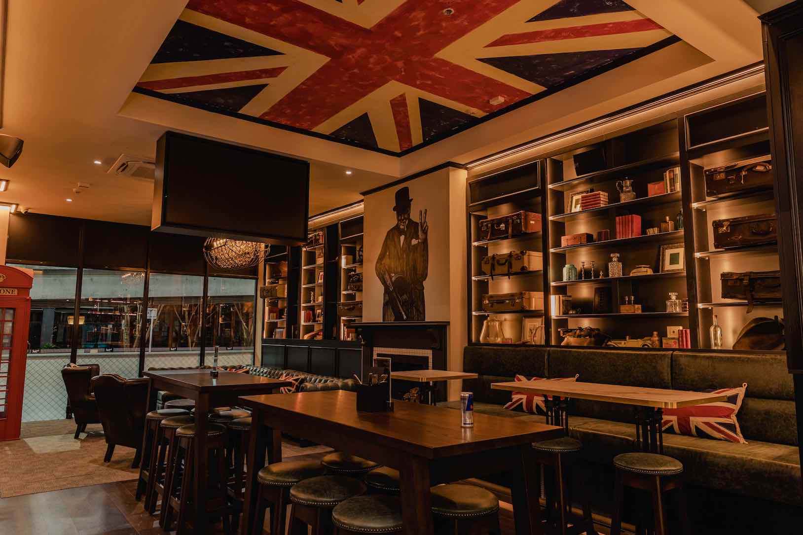 London Themed Interior Architecture for The Fox